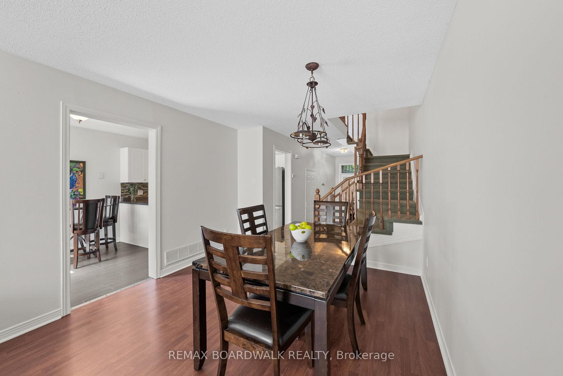 50 Gray Crescent photo 7