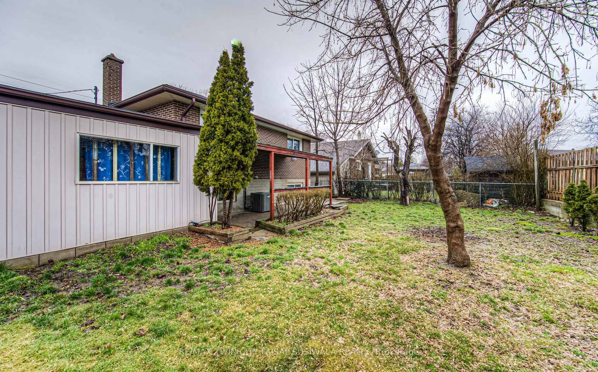 179 Fergus Avenue photo 7