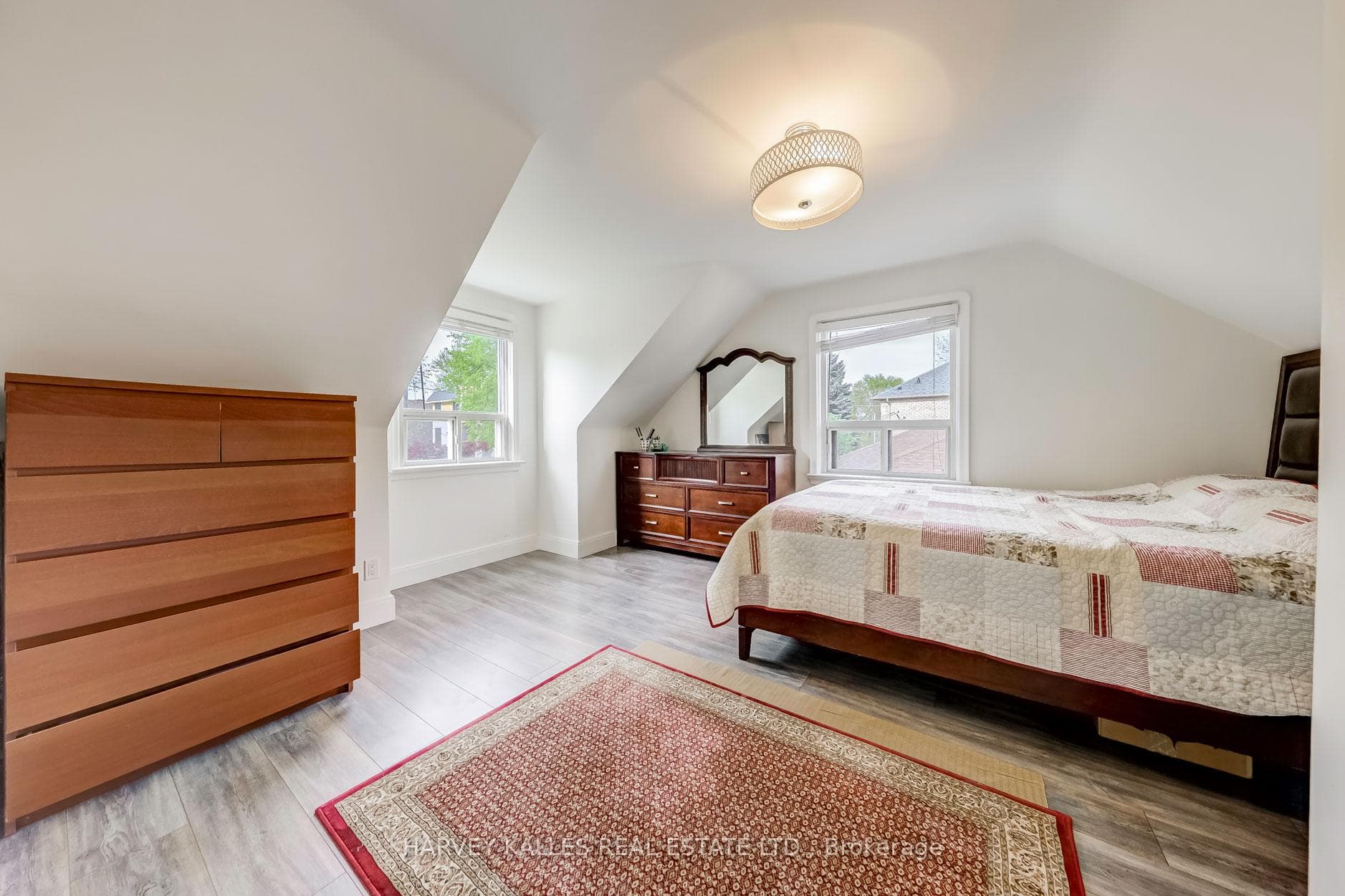 103 Centre Avenue photo 18