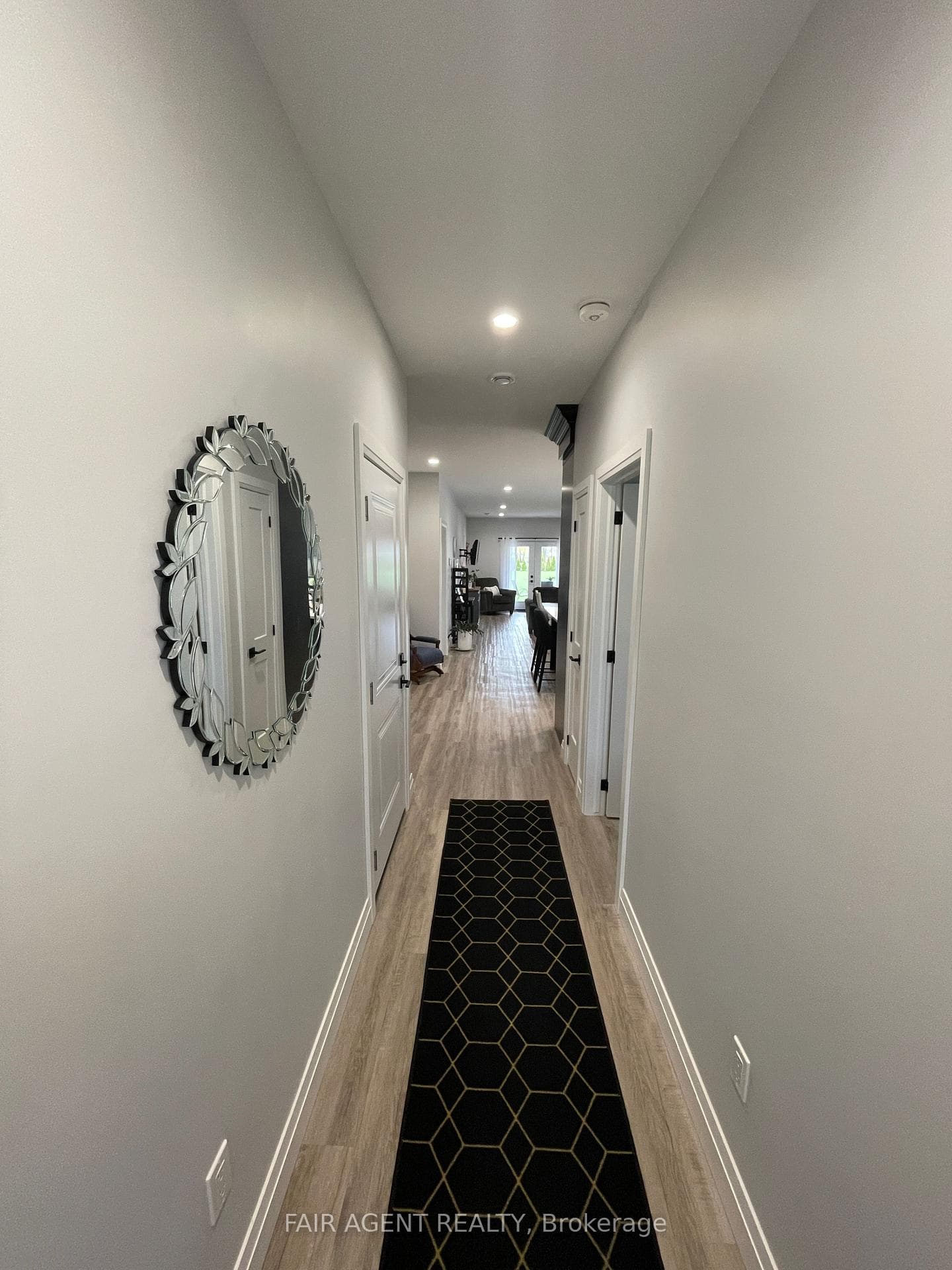 255 Albert Street Unit 2 photo 2
