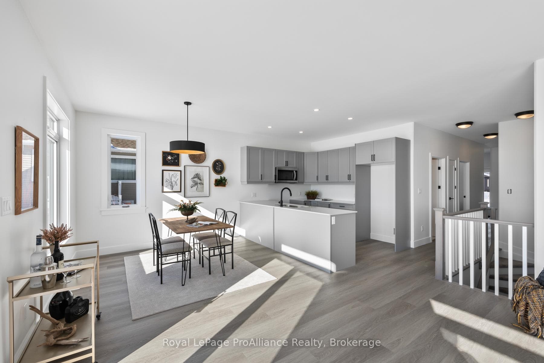 149 MCDONOUGH Crescent photo 30