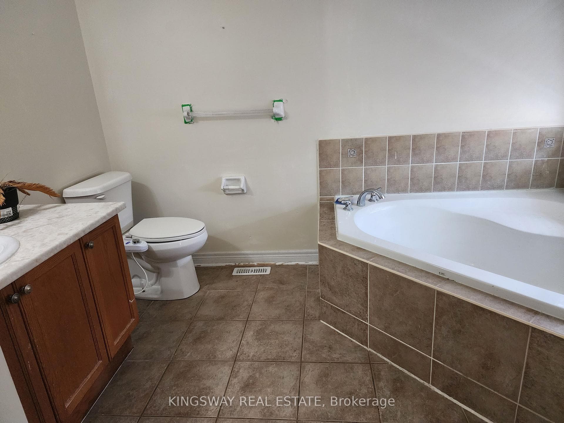 65 Pefferlaw Circle Unit Upper photo 6