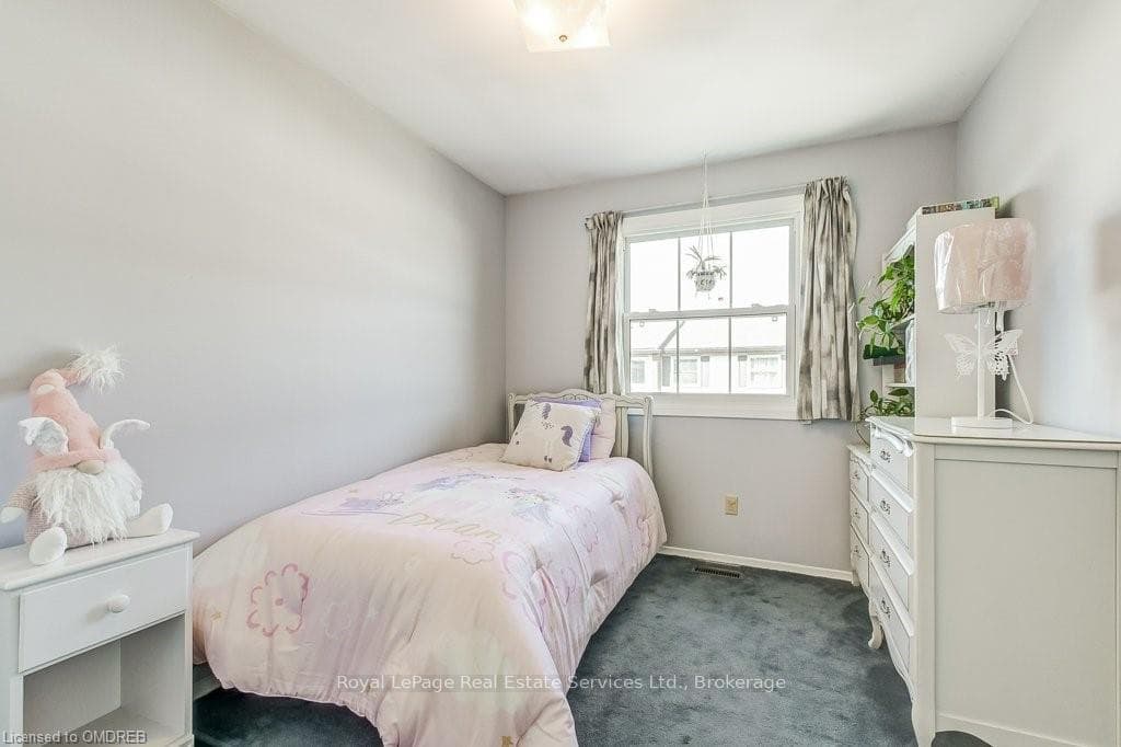 2445 HOMELANDS Drive Unit 26 photo 18