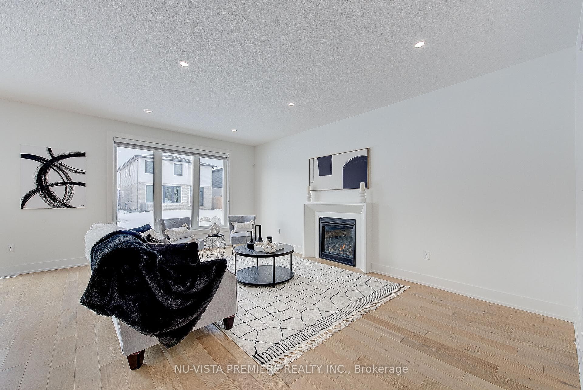 2284 Saddlerock Avenue photo 8