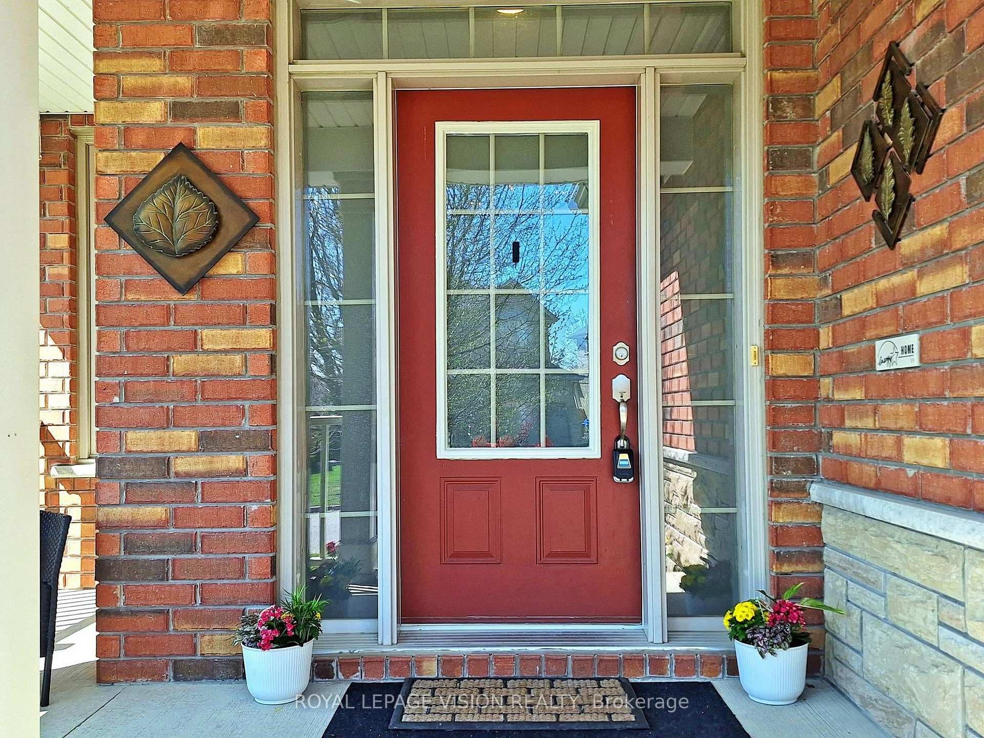 417 Bovin Avenue photo 2