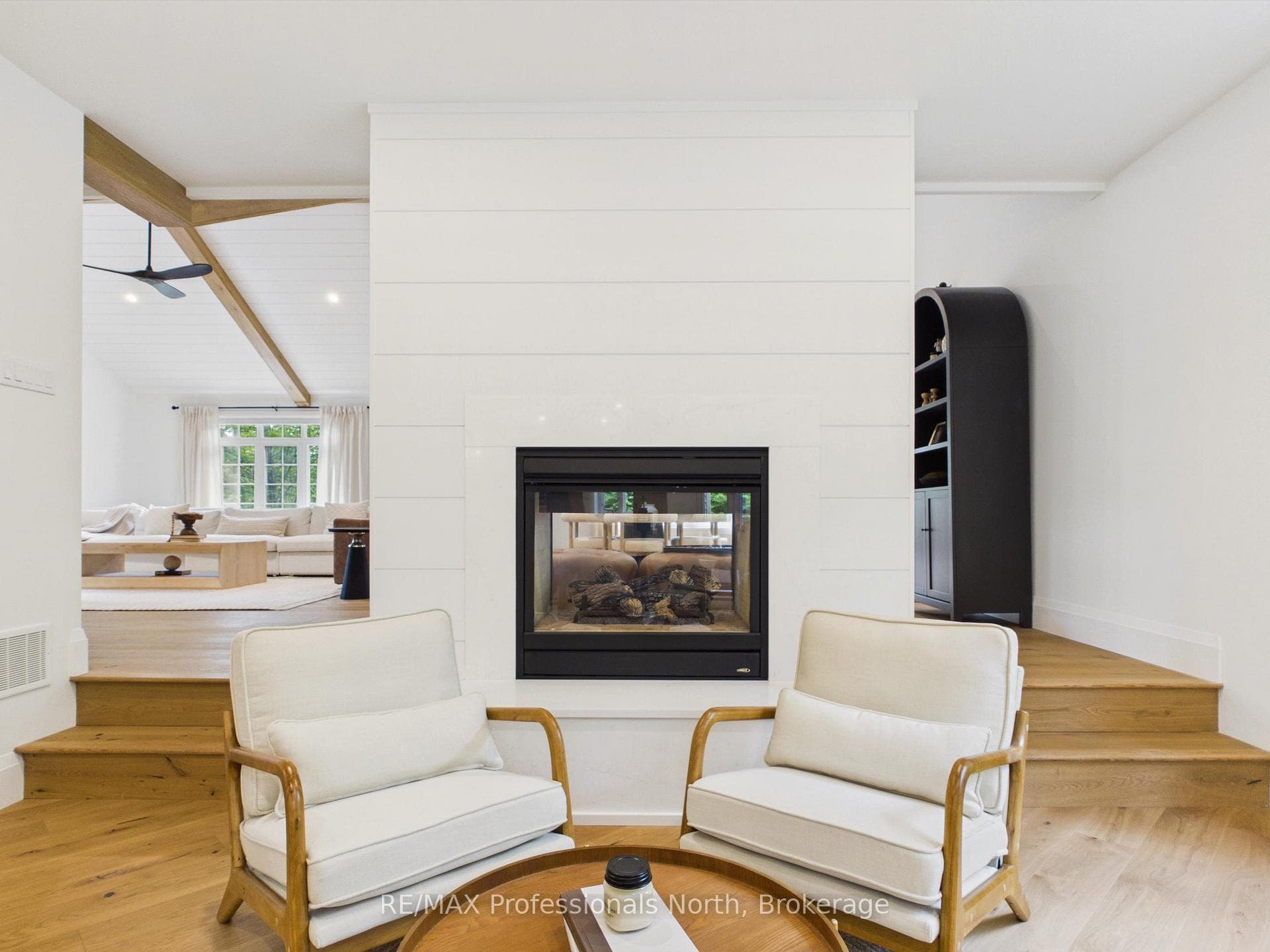 Double sided fireplace