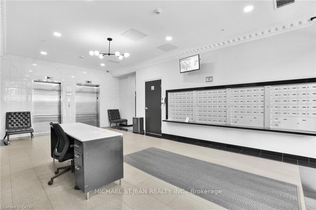 112 King Street Unit 1111 photo 9