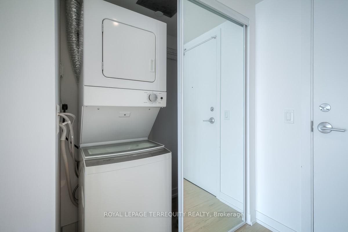 85 Wood Street Unit 2701 photo 17