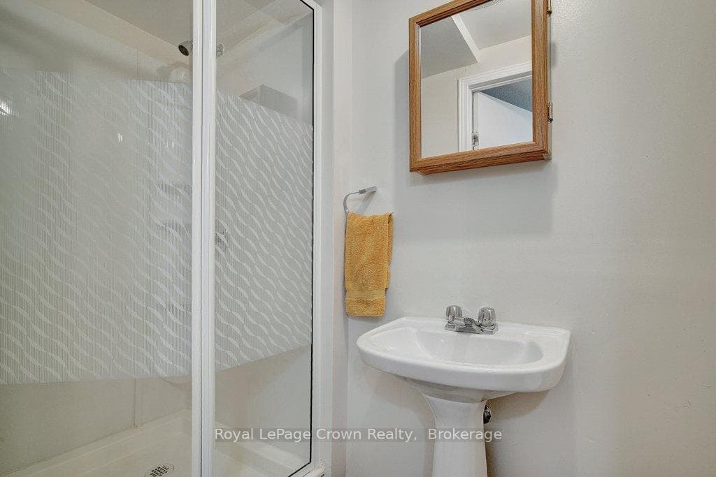 66 Carter Crescent photo 20