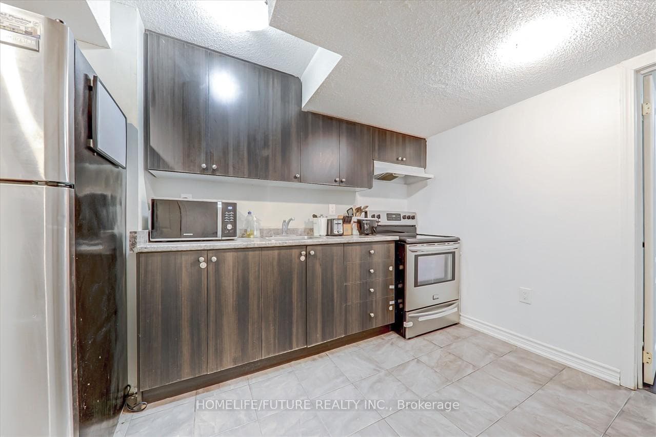 64 Bonspiel Drive photo 19