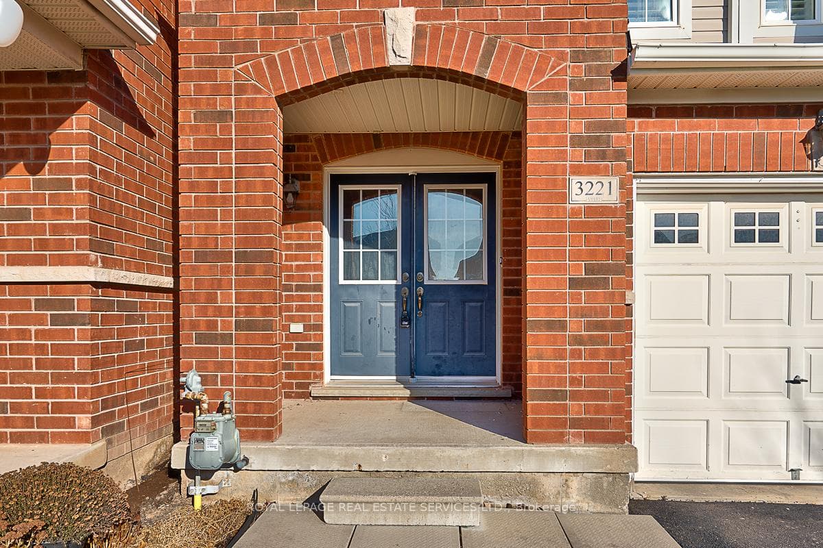 Wonderful Three-Bedroom Freehold Townhome!