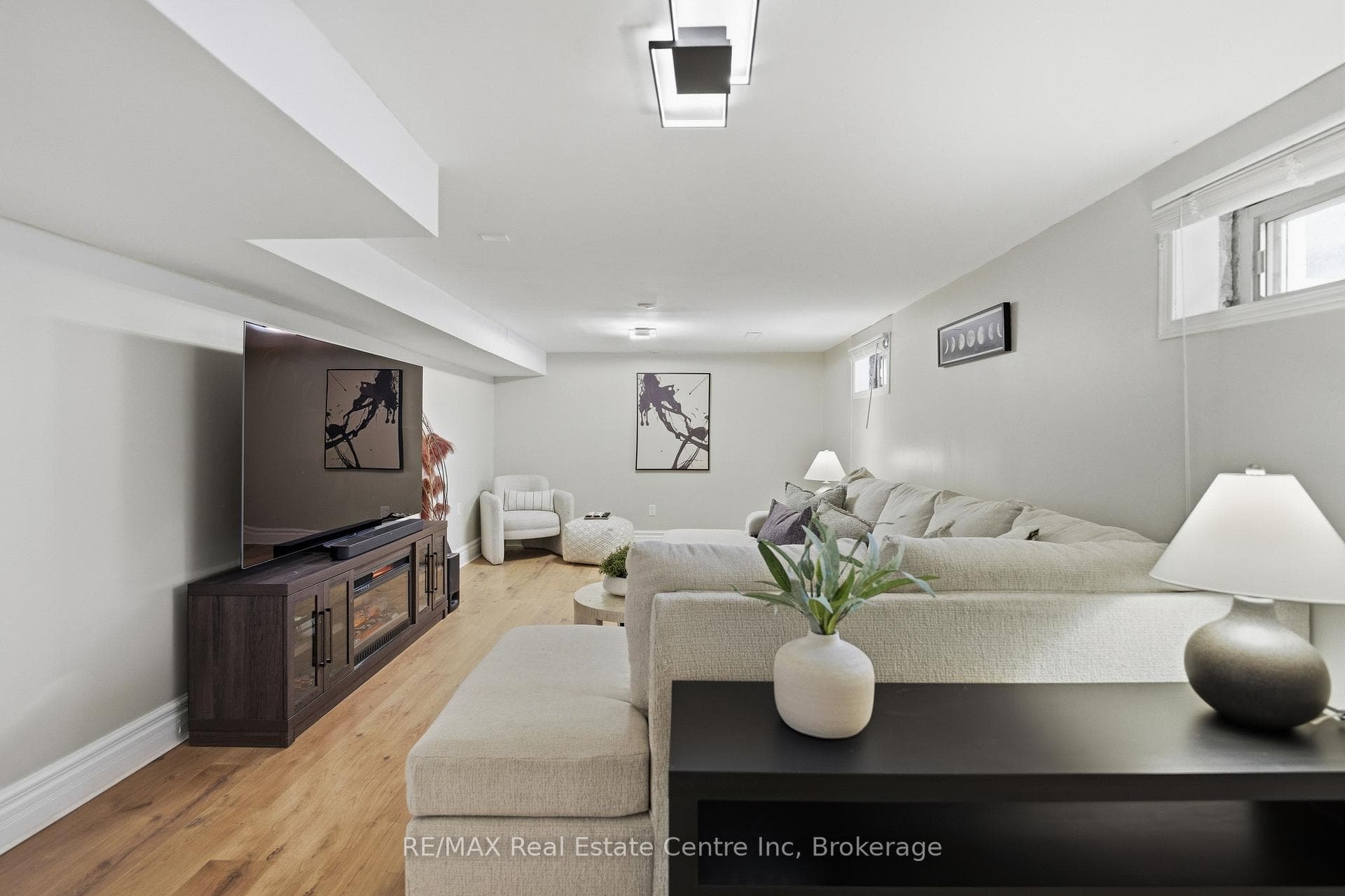 154 Waverley Drive photo 20