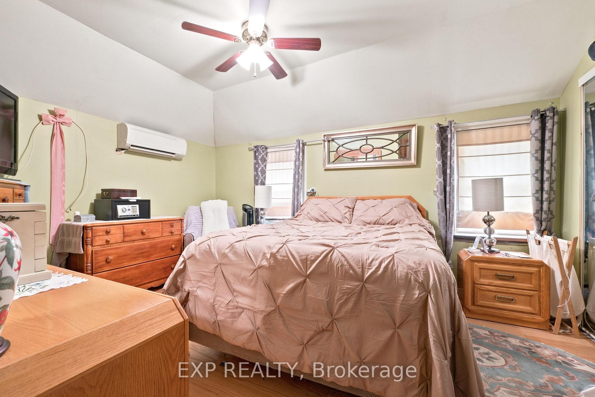 111 MACDONALD Street photo 27