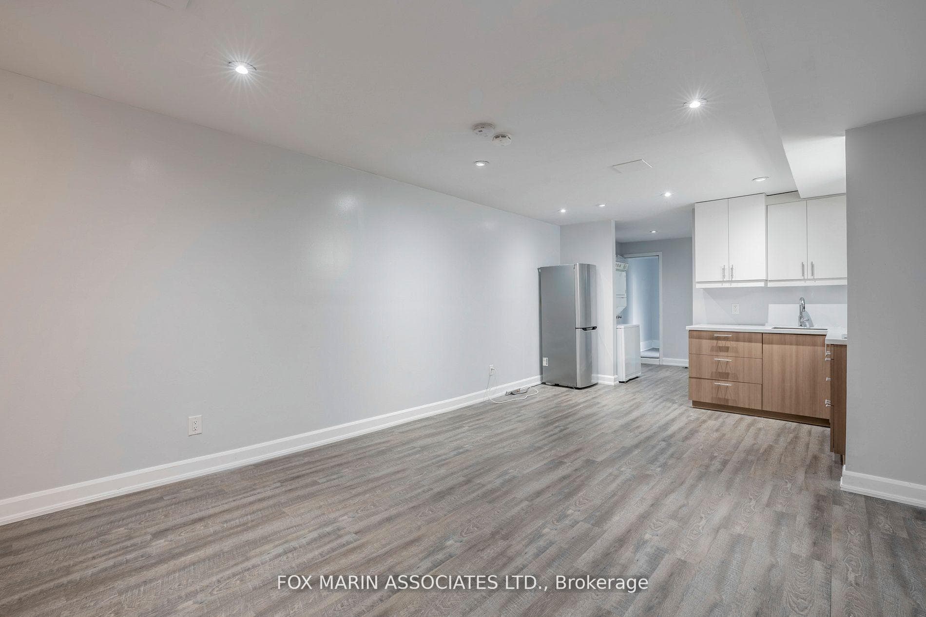 19 Pretoria Avenue Unit Lower photo 13