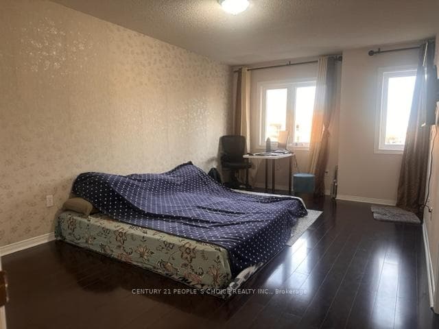 833 Scollard Court Unit 165 photo 11