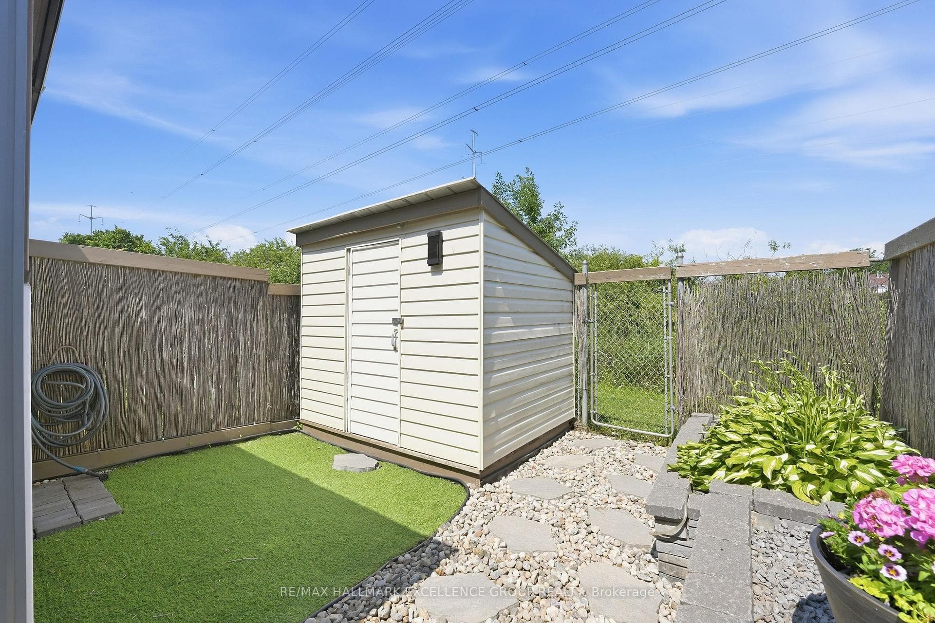 887 Nesting Way photo 45