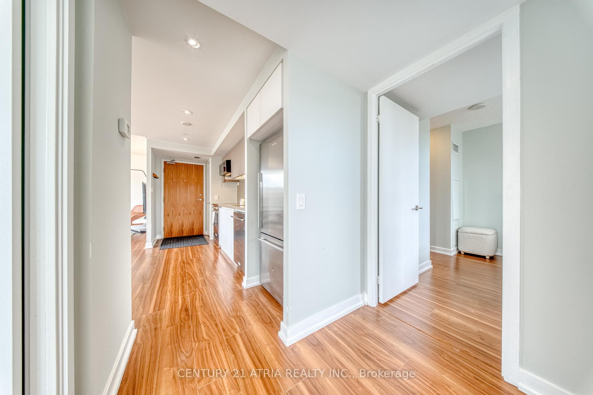 85 Queens Wharf Road Unit 812 photo 26