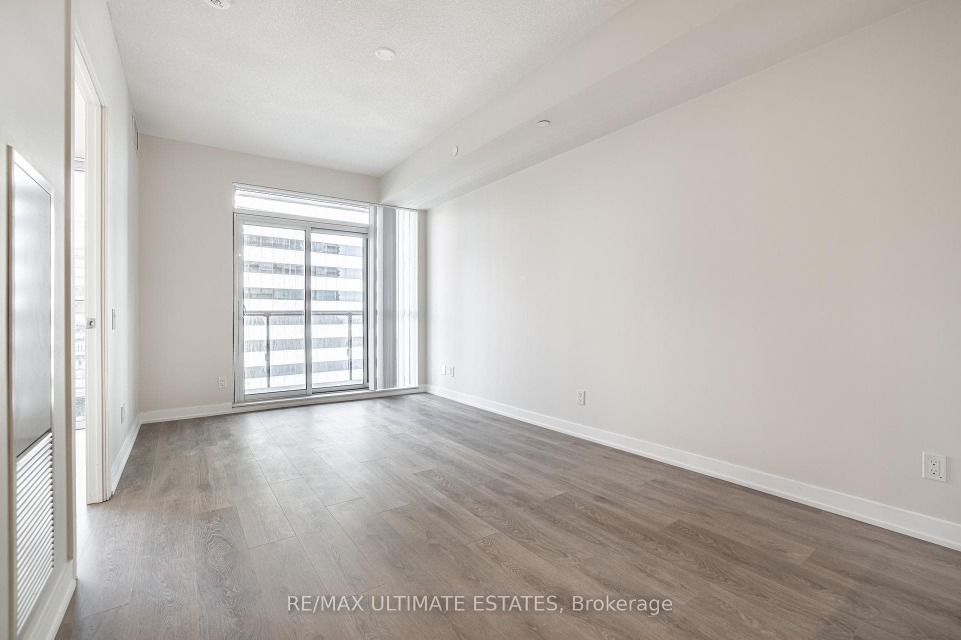 4955 Yonge Street Unit 1109 photo 9
