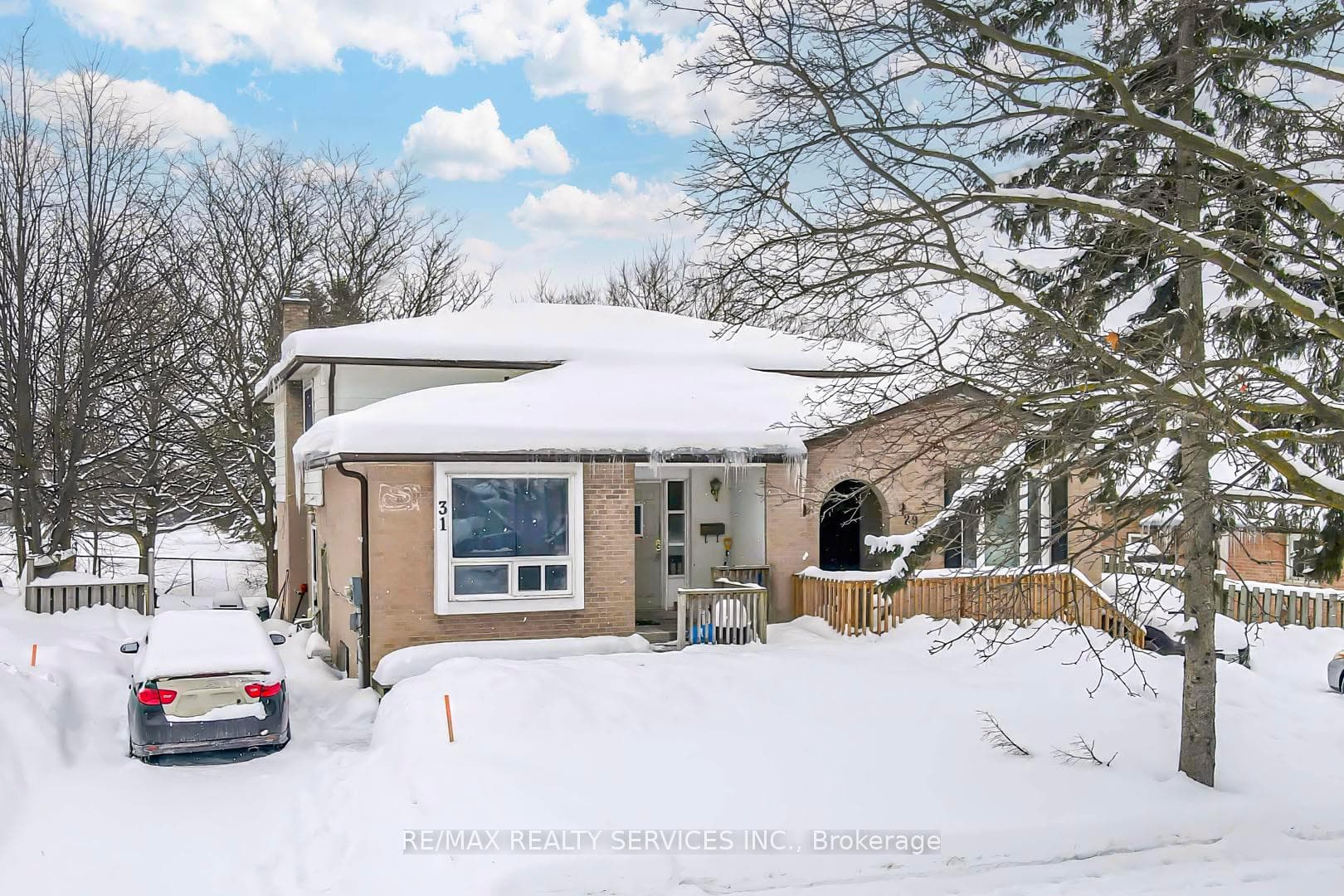 31 Sylvia Street photo 1