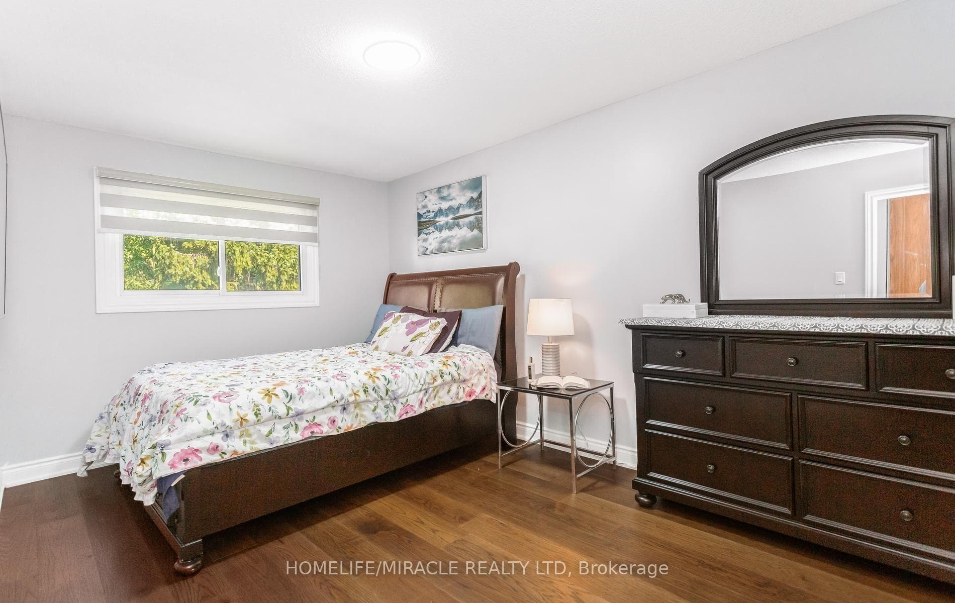 49 Newbridge Crescent photo 24