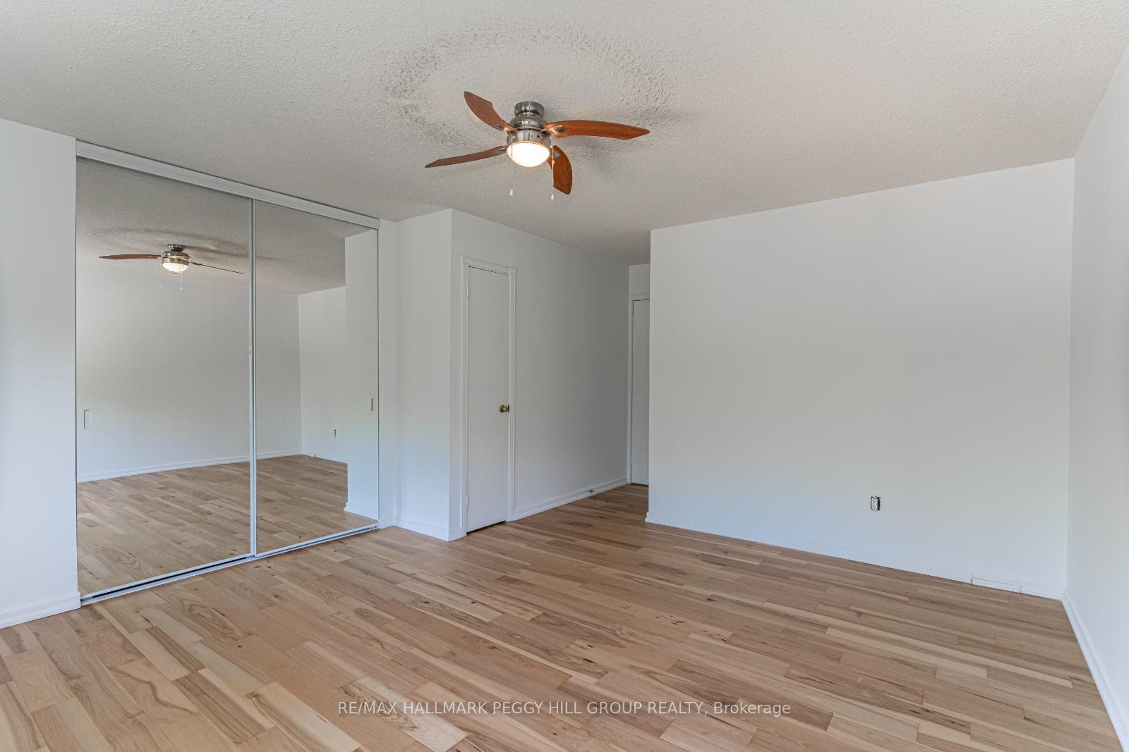 181 COLLIER Street Unit 701 photo 9
