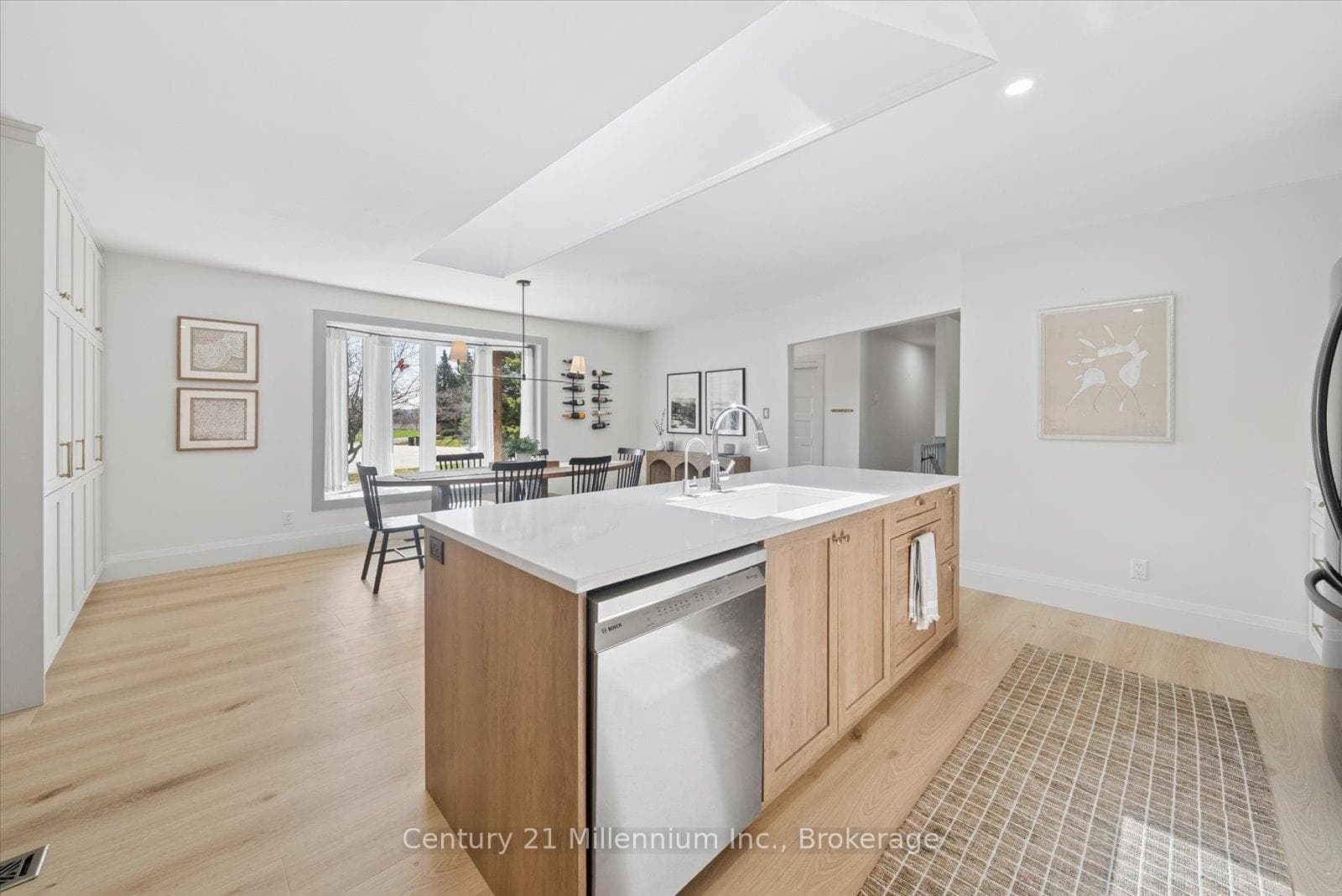 4 Blackburn Avenue photo 15
