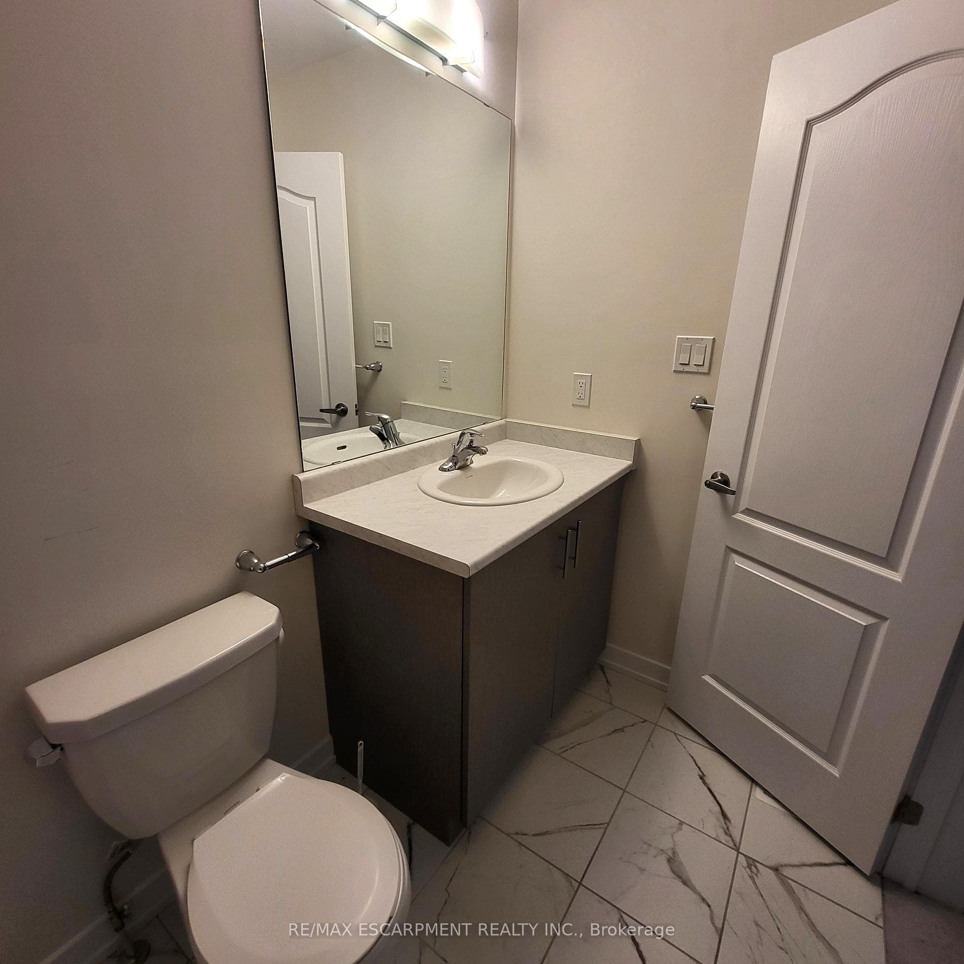 173 Wilmot Road photo 23