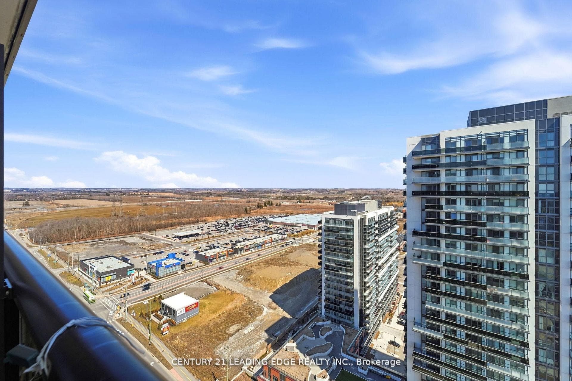 2550 Simcoe Street Unit 2516 photo 14