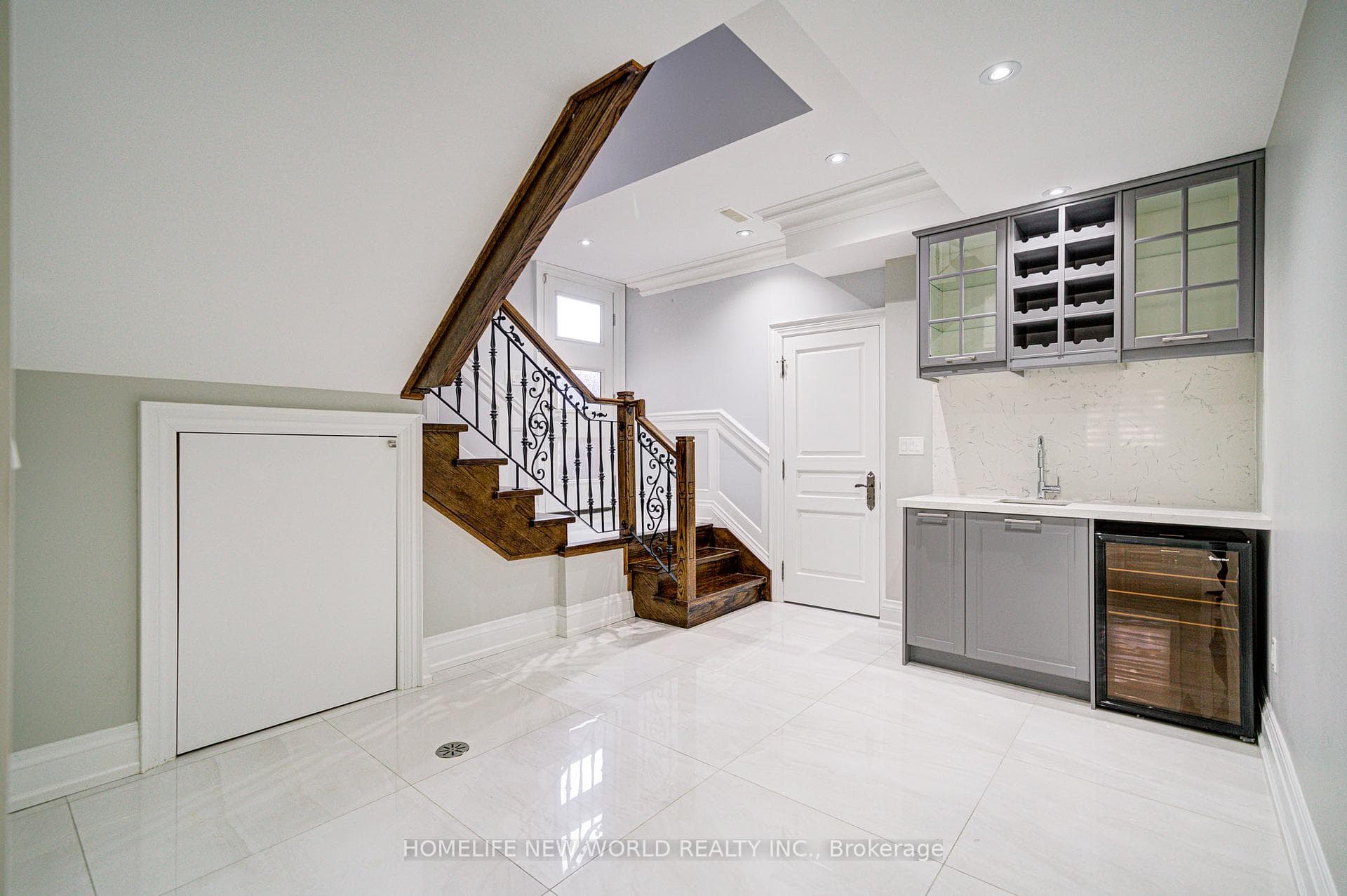 232 Princess Avenue photo 35