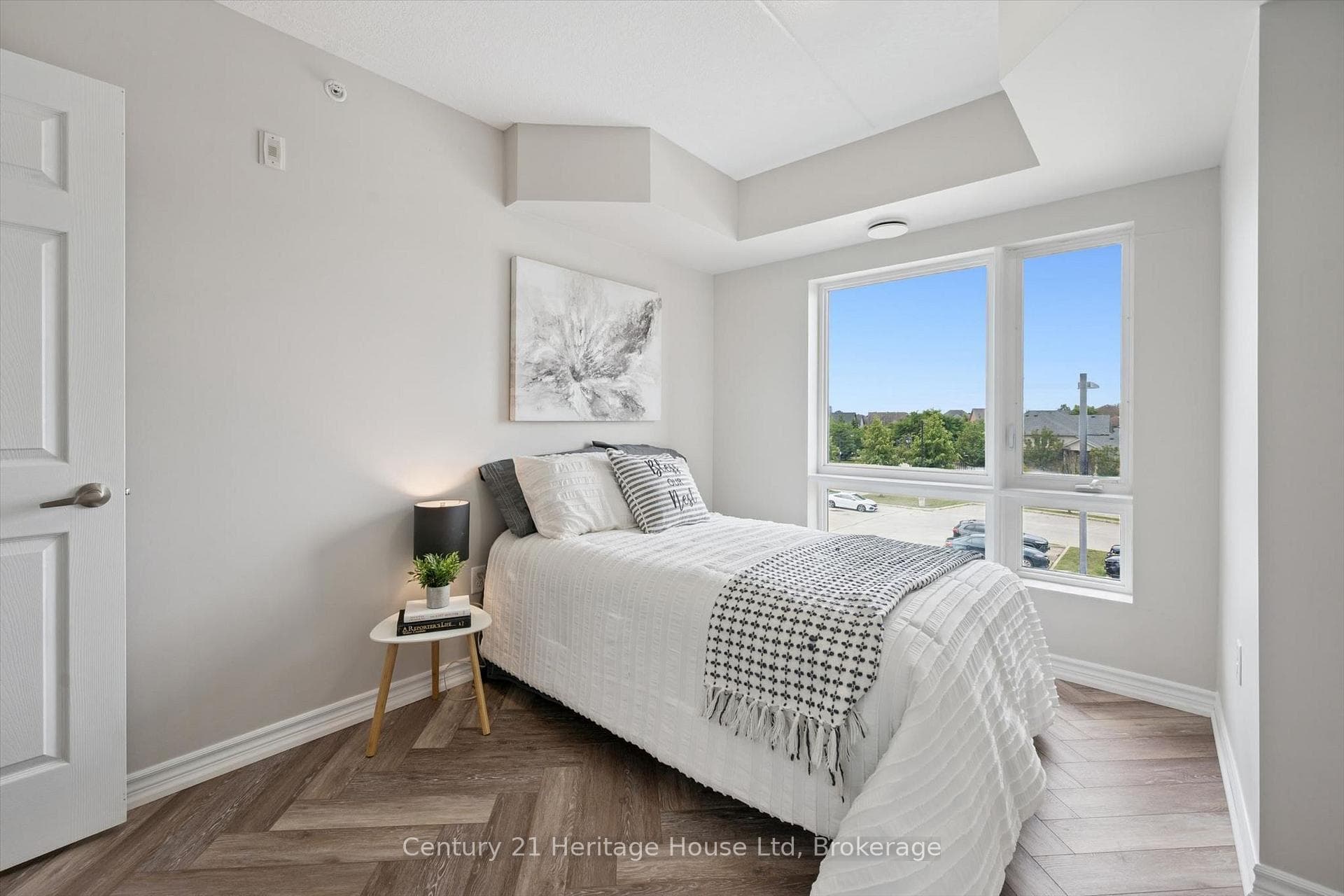 60 Lynnmore Street photo 11