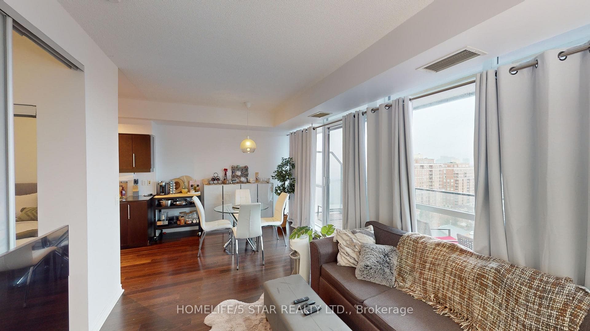2885 Bayview Avenue Unit 1311 photo 6