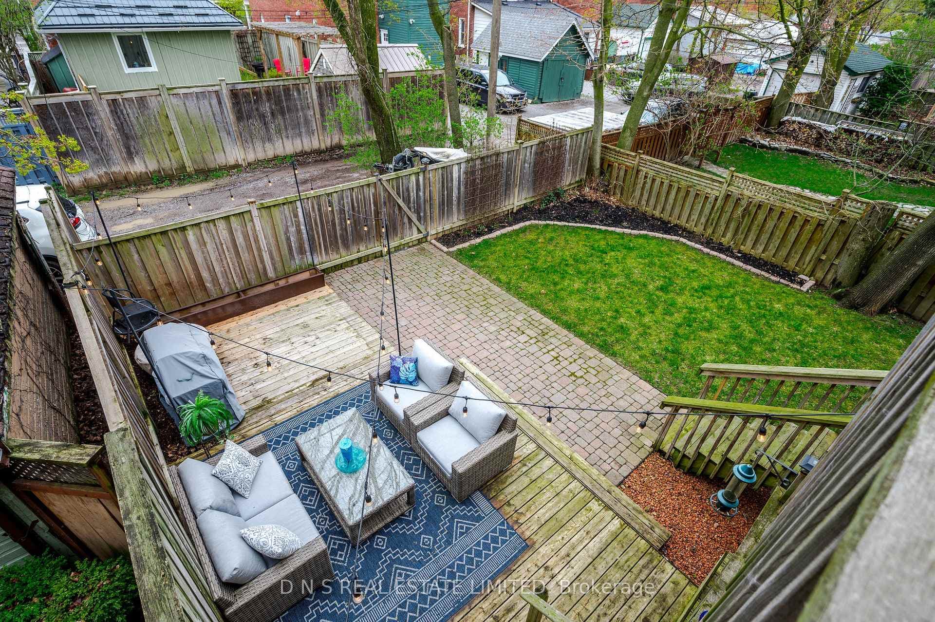 312 Elias Avenue photo 23