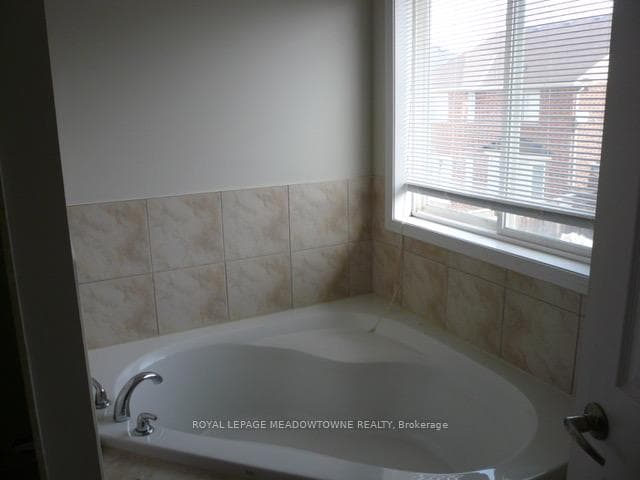 1062 Wickson Way photo 12