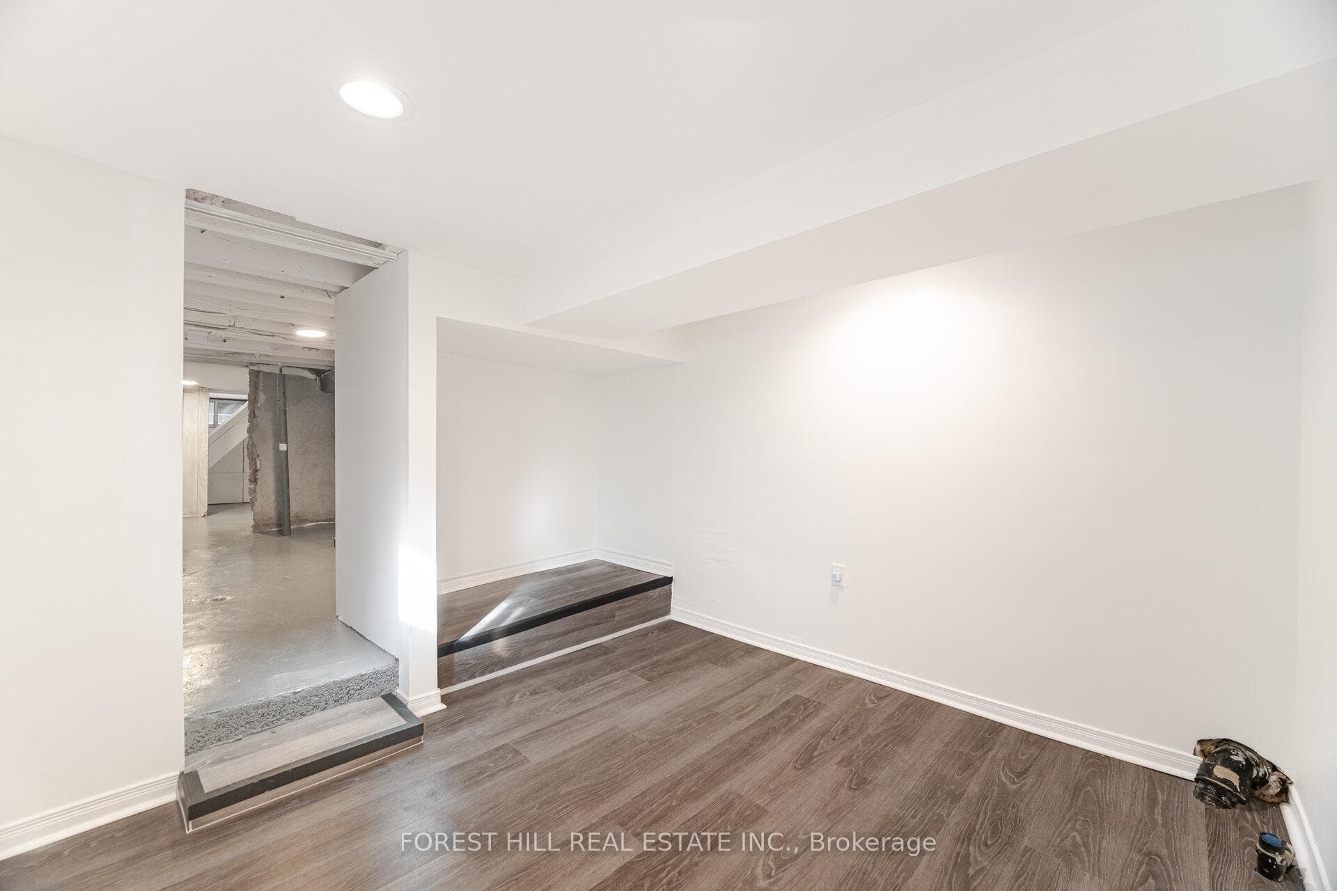 204 Gledhill Avenue photo 12