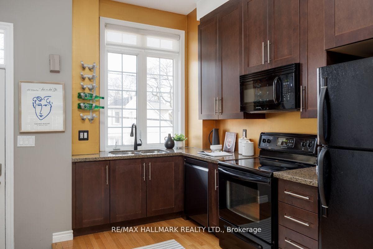 122 Kingston Road photo 6
