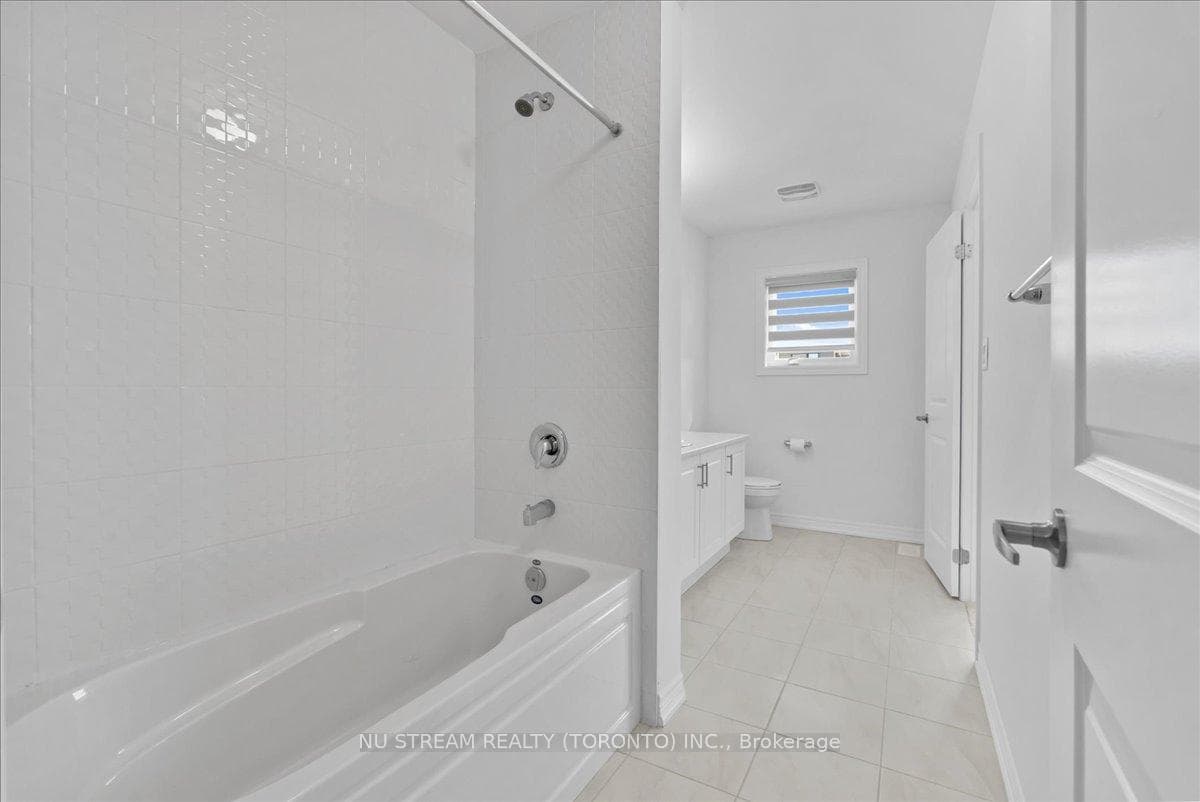 21 ABBEY Crescent photo 29