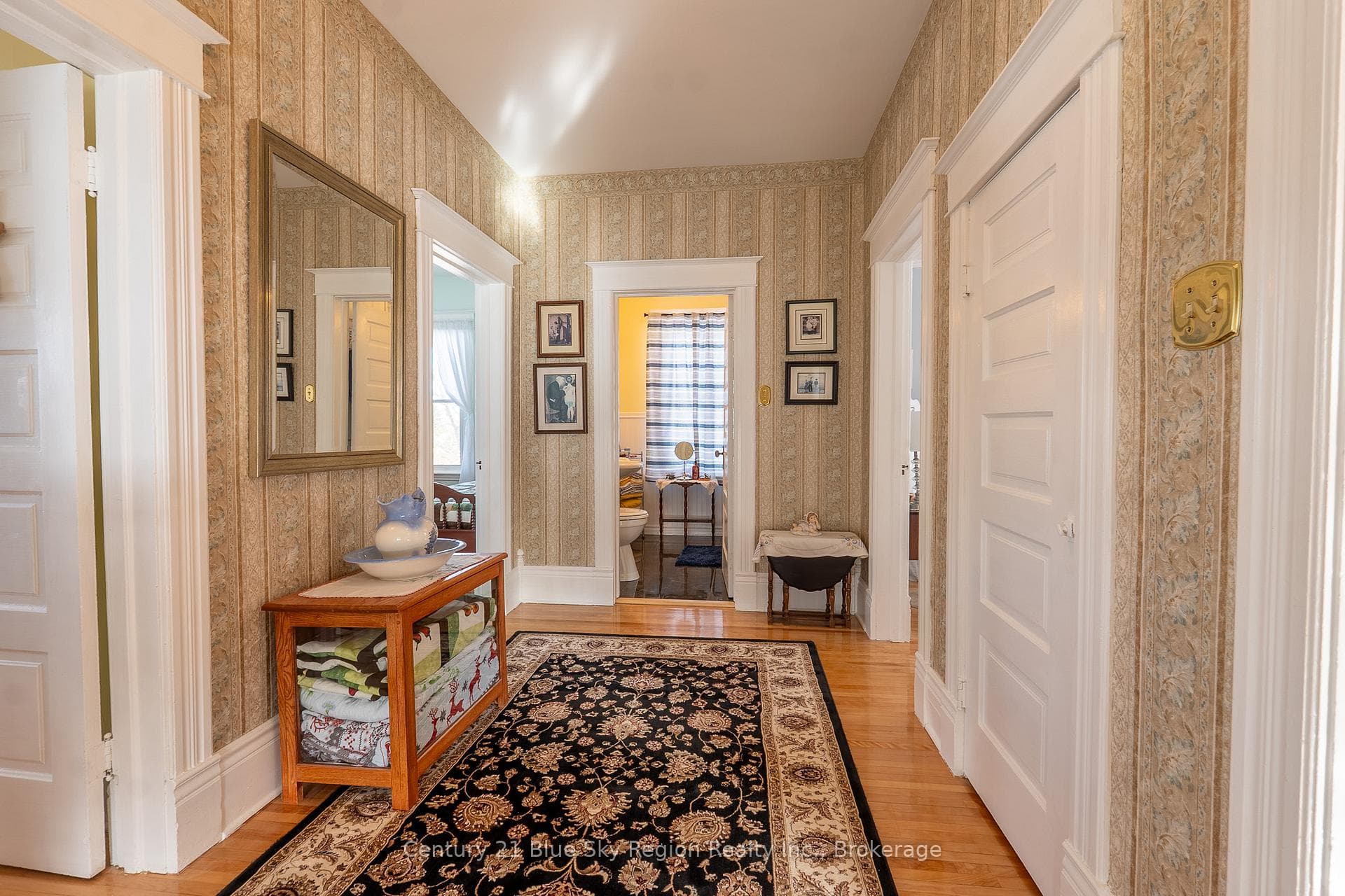 262 Edward Street photo 25