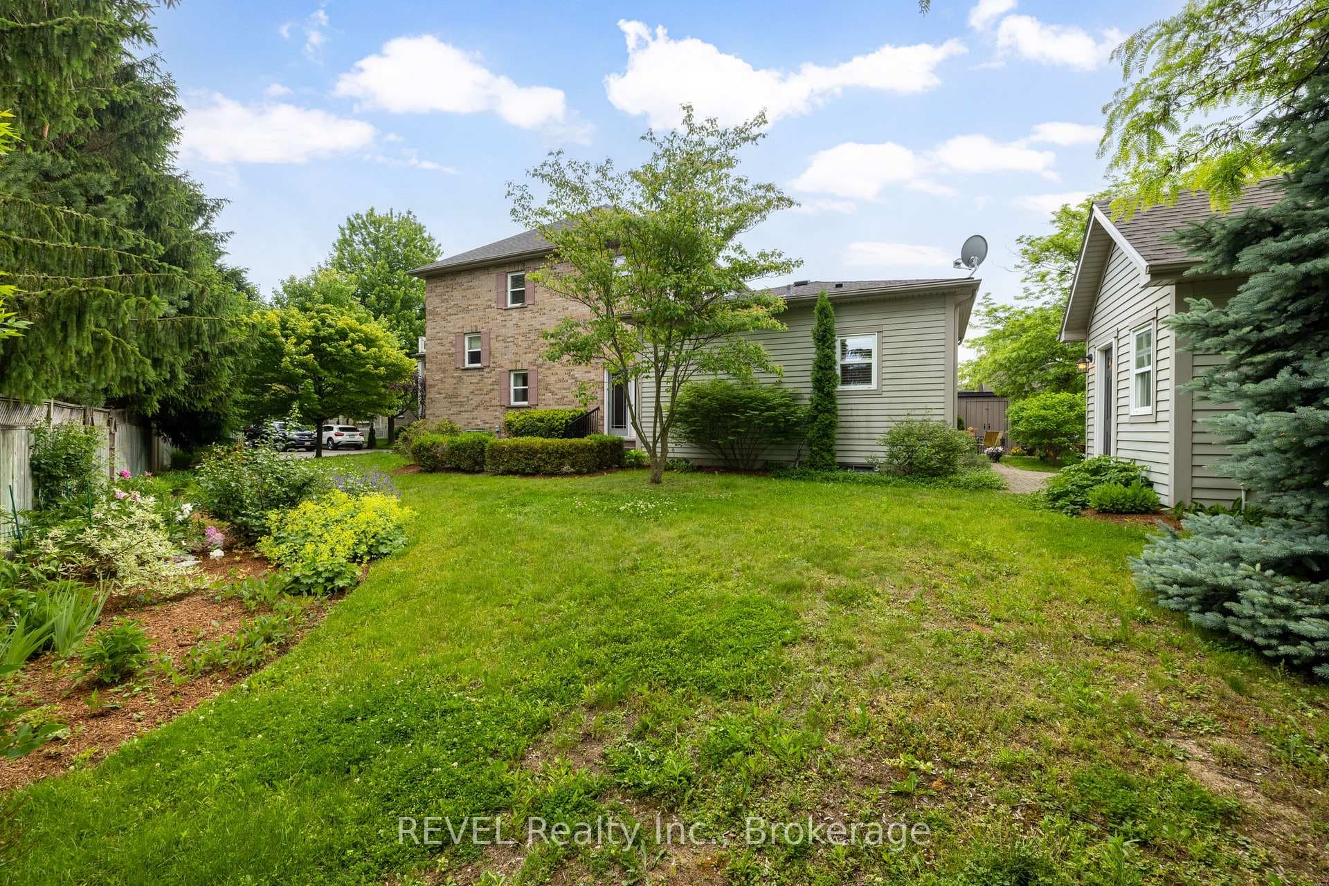 54 Kirkwood Drive photo 39