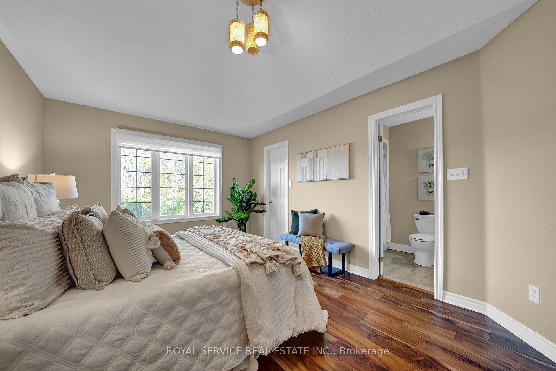 Gorgeous Primary Bedroom w/ Semi Ensuite