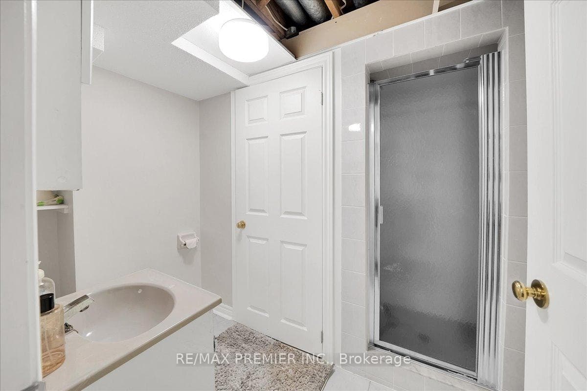 17 Berrydown Drive photo 32