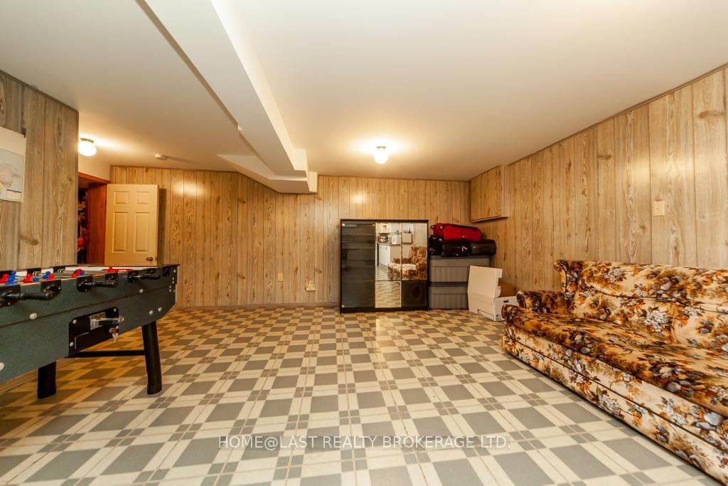 138 Orleans Drive photo 27