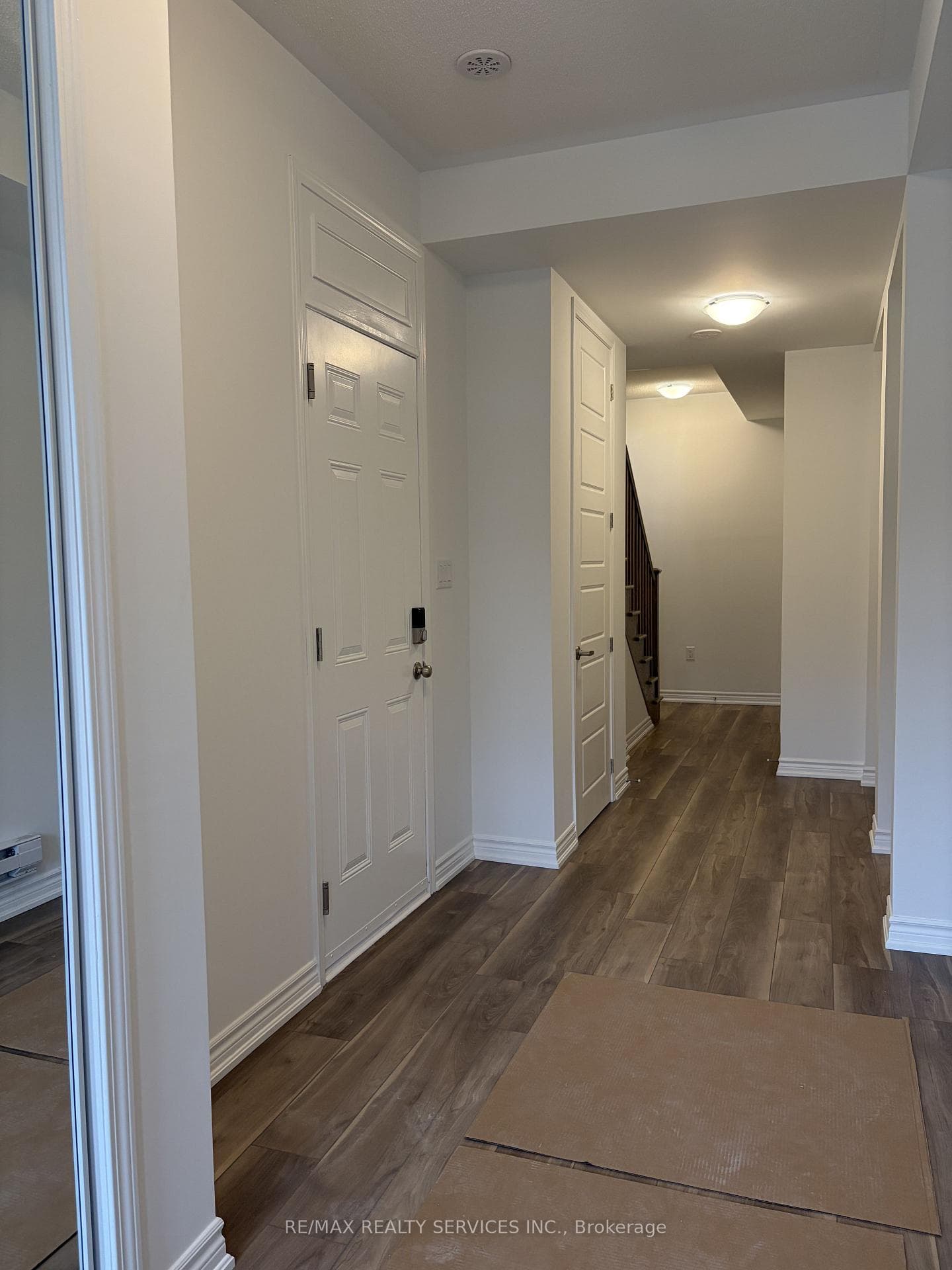 92 Yorkshire Drive photo 3