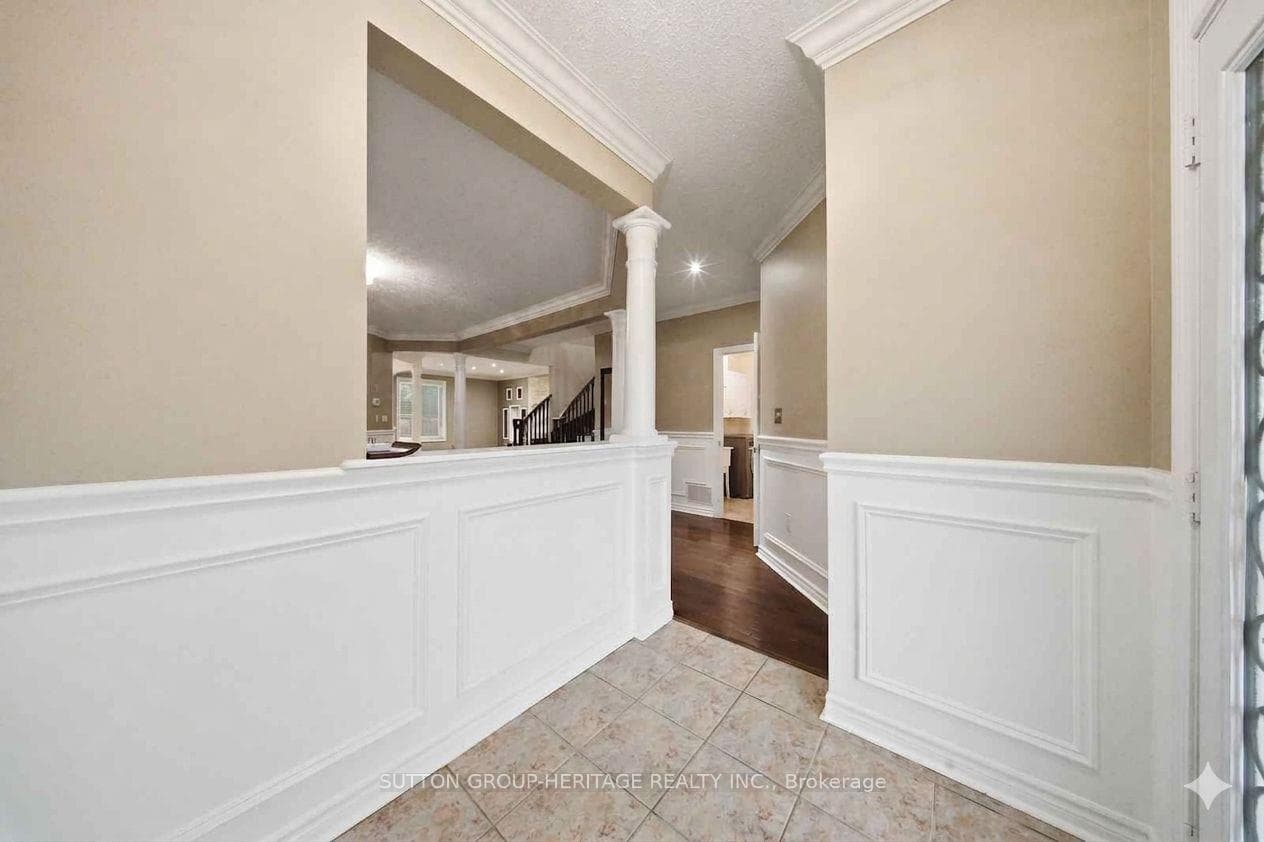 16 Shrewsbury Drive photo 3