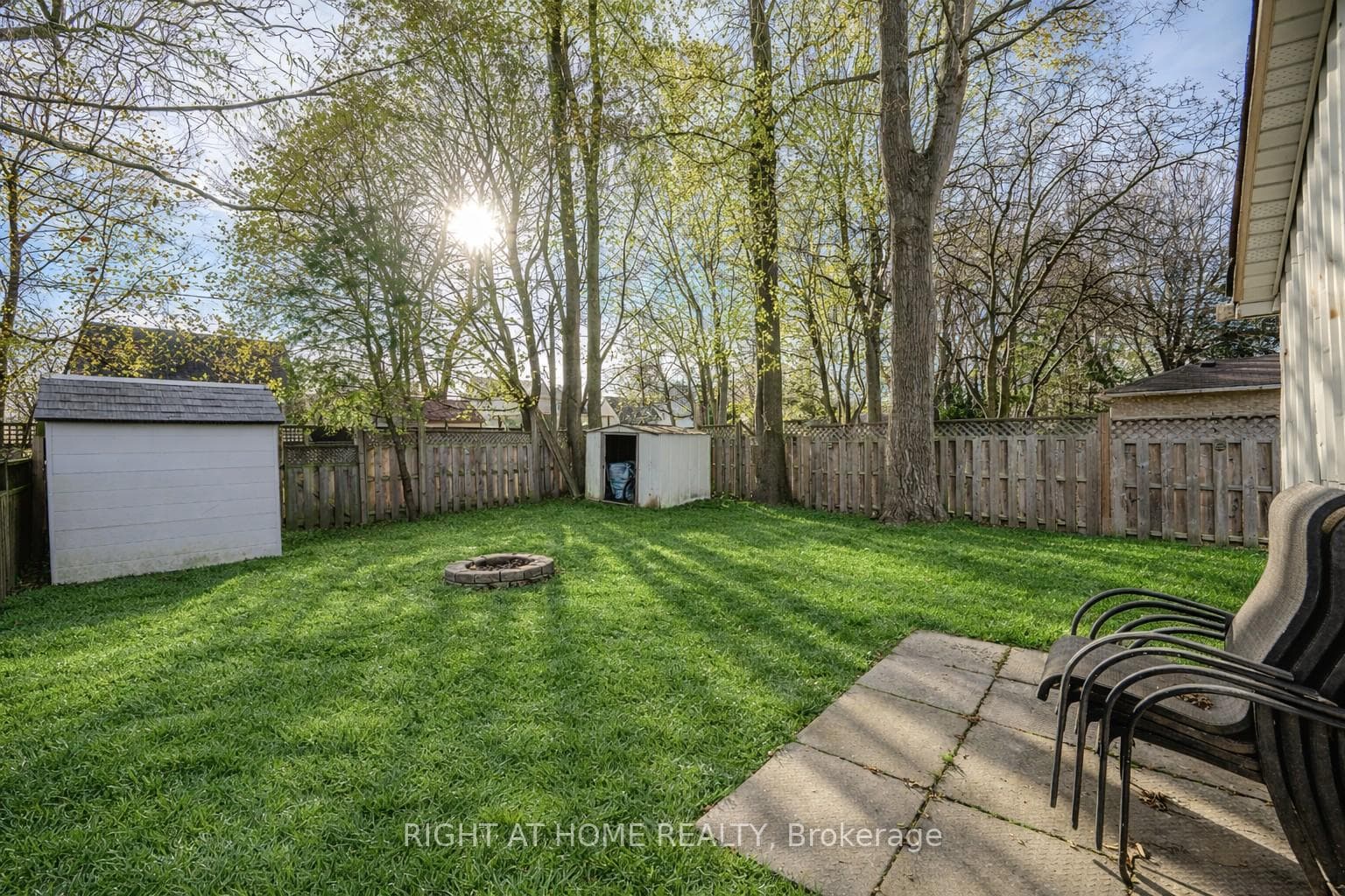126 Poplar Avenue photo 17