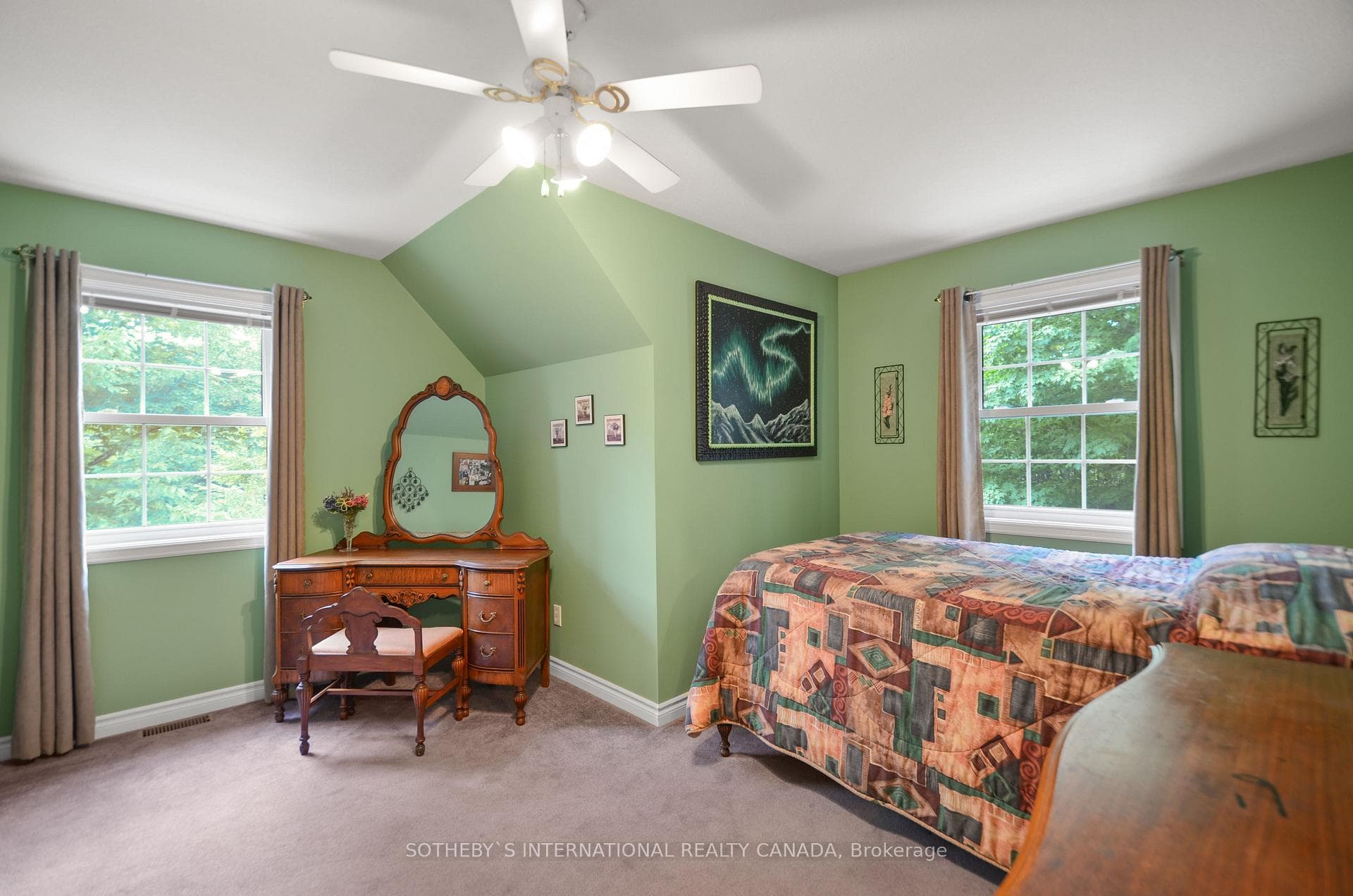 165 Valley Crescent photo 30