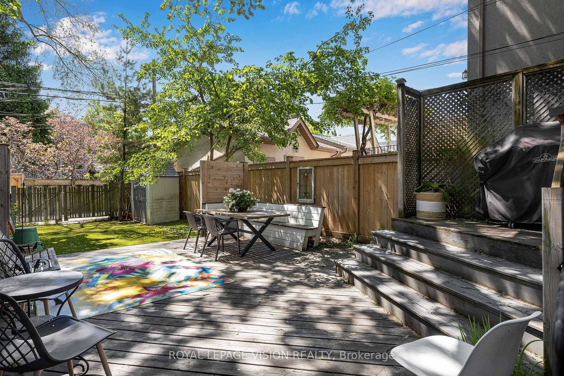 221 Bedford Park Avenue photo 42