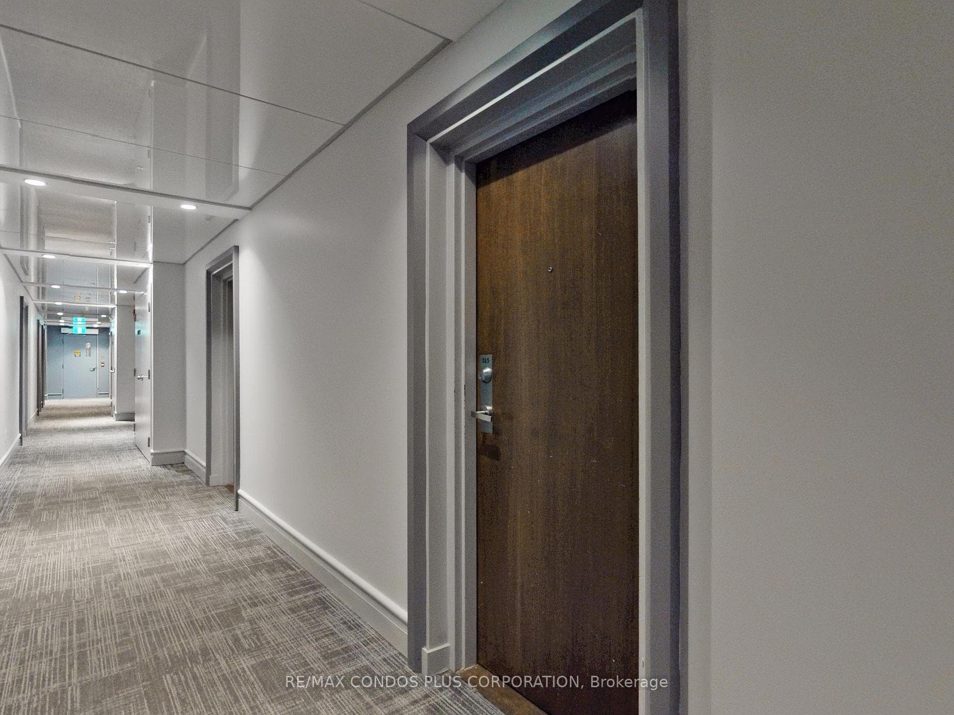 Suite Door