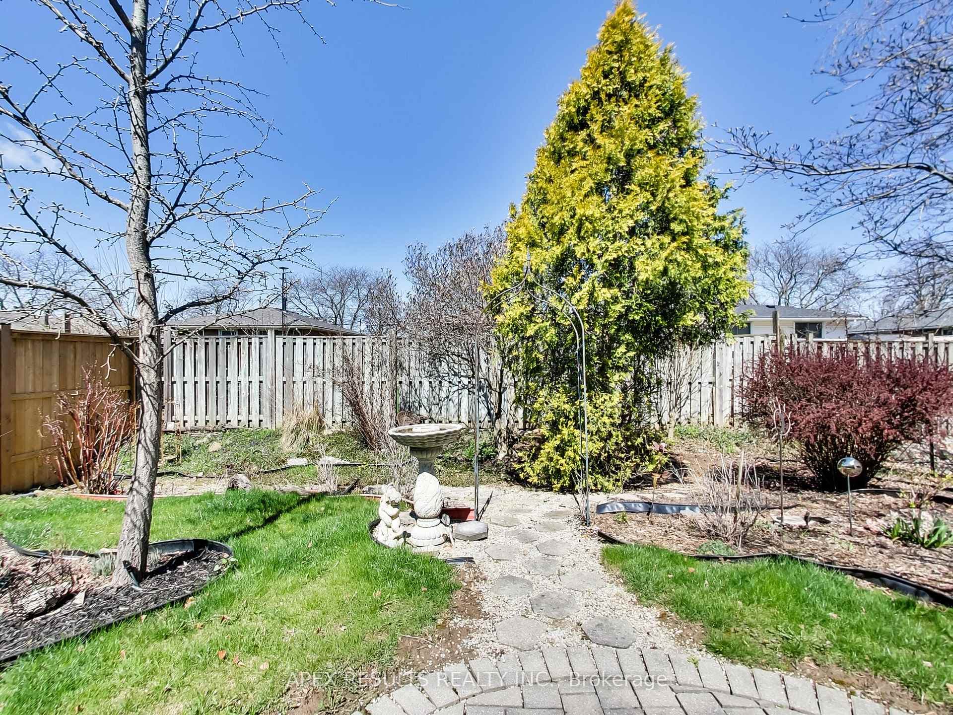 83 McBride Drive photo 22
