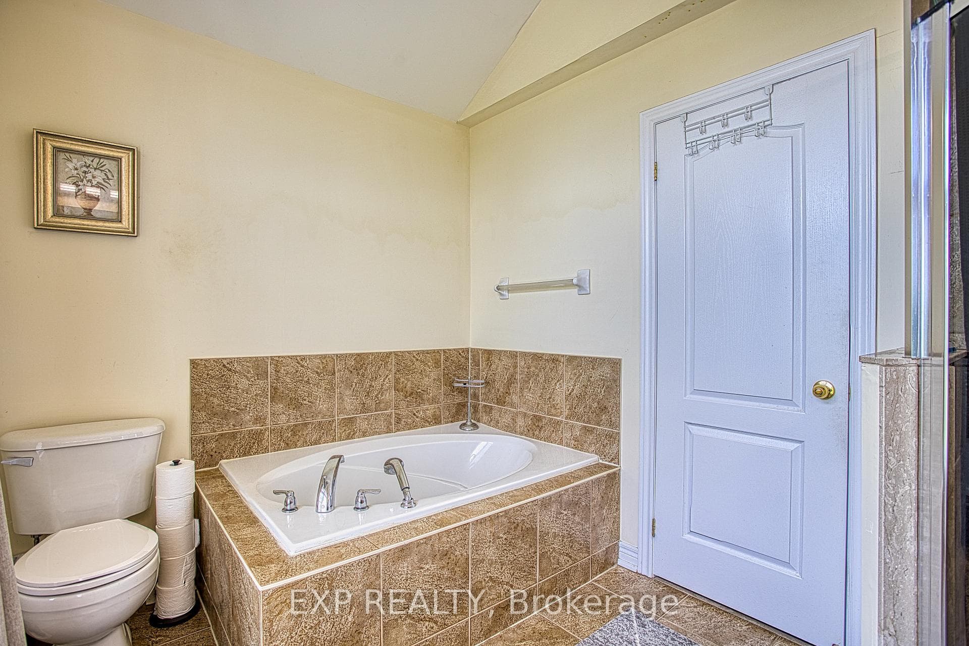 206 Springstead Avenue photo 20