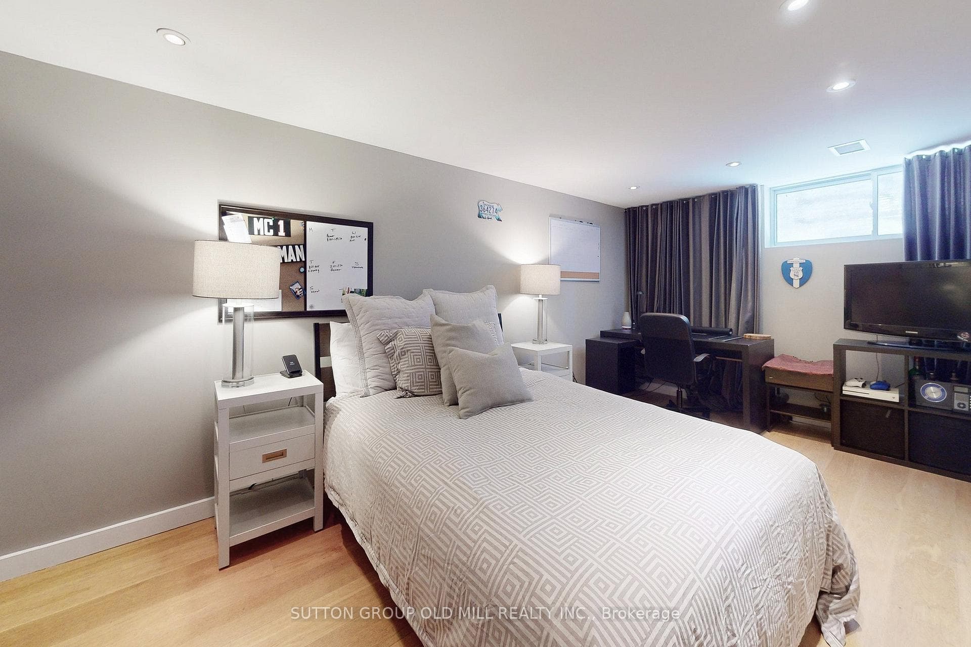 125 Saturn Road photo 25